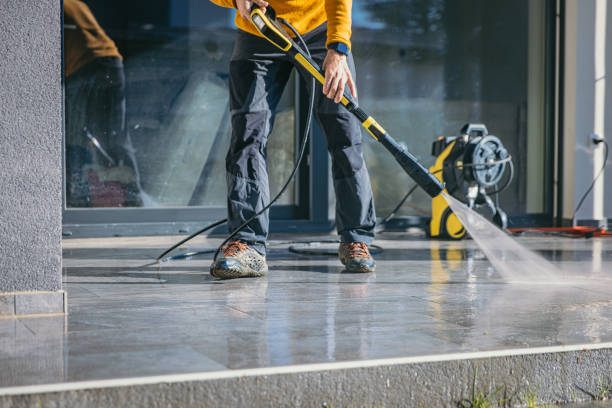 Best Gutter Cleaning  in Clayton, MO
